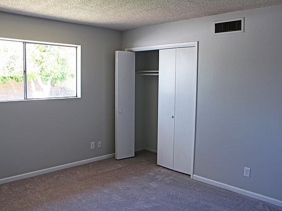 3rd image of 860 N Lafayette