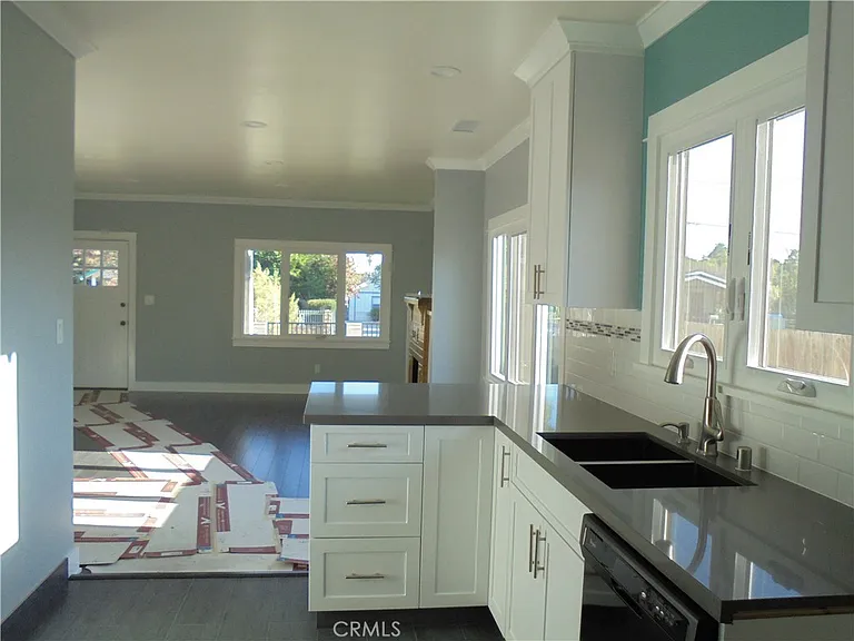 3531 Brandon St — Photo 8