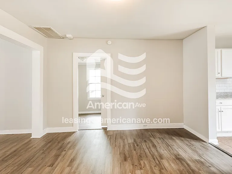 574562_006_dining_room_13765395.jpg