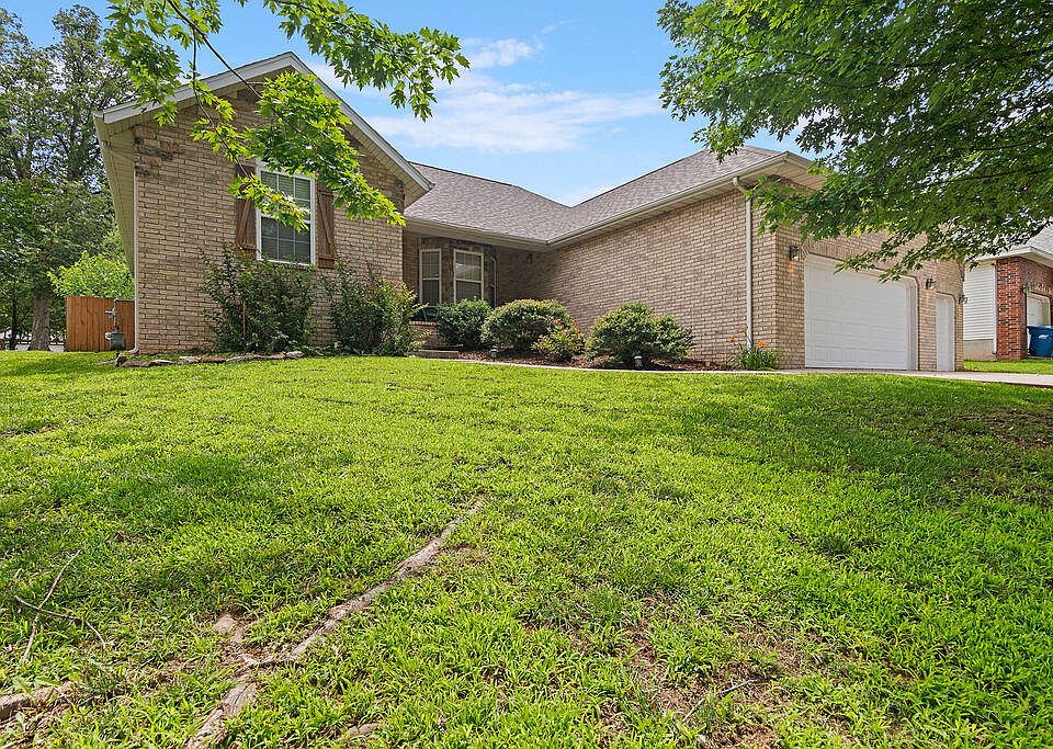 1st image of 3296 N Eakins Avenue