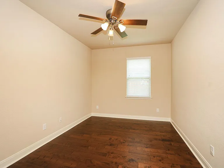 147 W Wading Pond Cir — Photo 27