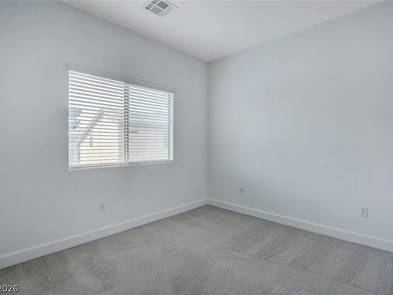 127 Tilbury Ave — Photo 28
