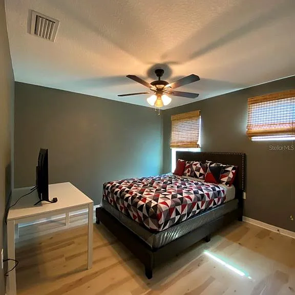 809 N Oregon Ave — Photo 11