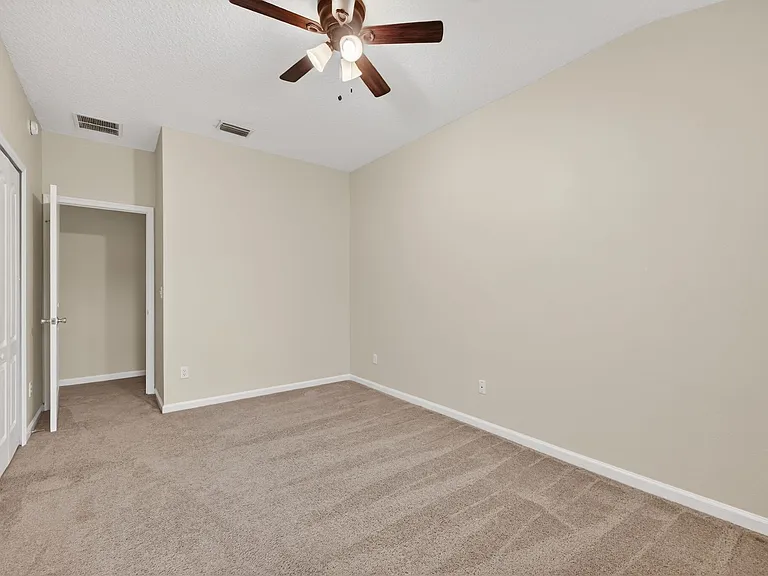 12296 Coconut Grove Ct — Photo 10