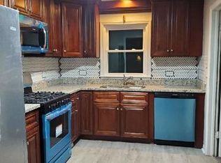 1203 Grant St, Wheaton, IL 60189