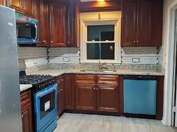 1203 Grant St, Wheaton, IL 60189