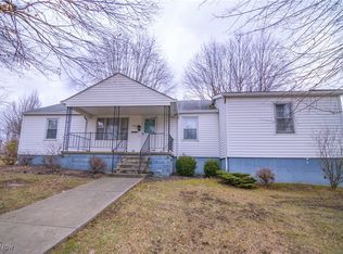 303 Morgantown Ave, Barnesville, OH 43713