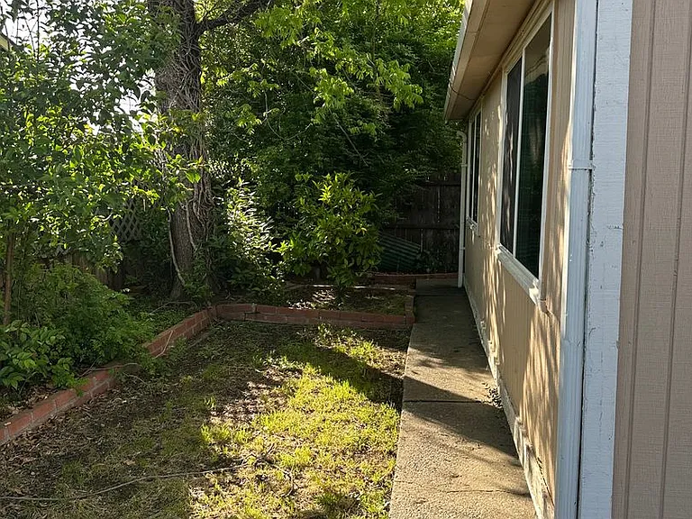 4690 Brookfield Dr — Photo 19