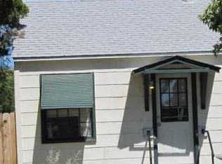 911 1st St, Corning, CA 96021