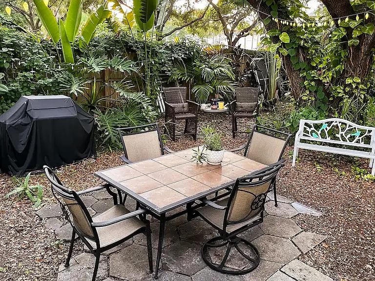 818 7th Ave N #FULLY FURNISHED — Photo 17