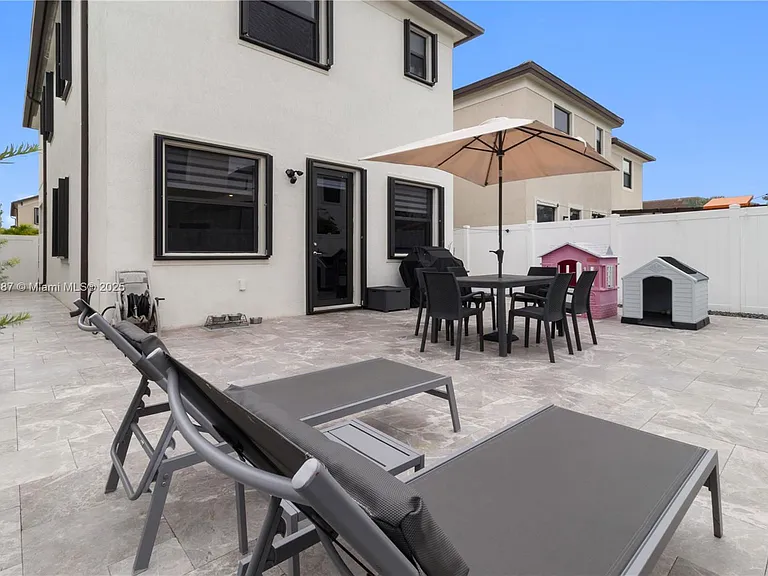 3431 W 109th Pl — Photo 10