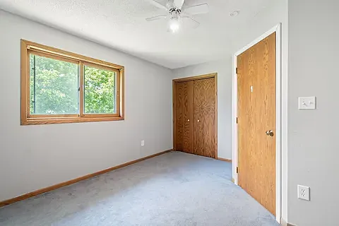 1065 Barney St — Photo 34