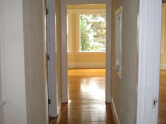 2nd image of 735 11th Ave APT 2