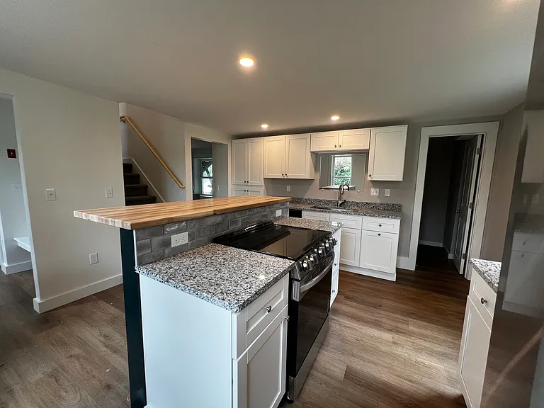 5 Shaker Rd #2 — Photo 6