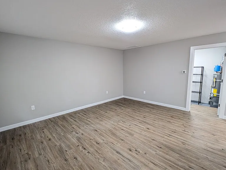 1660 SE Oak Grove Blvd — Photo 2