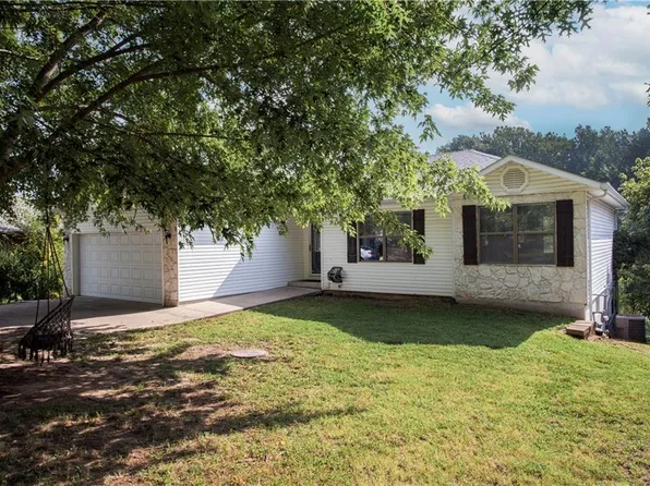 1409 N Emery St, Independence, MO 64050