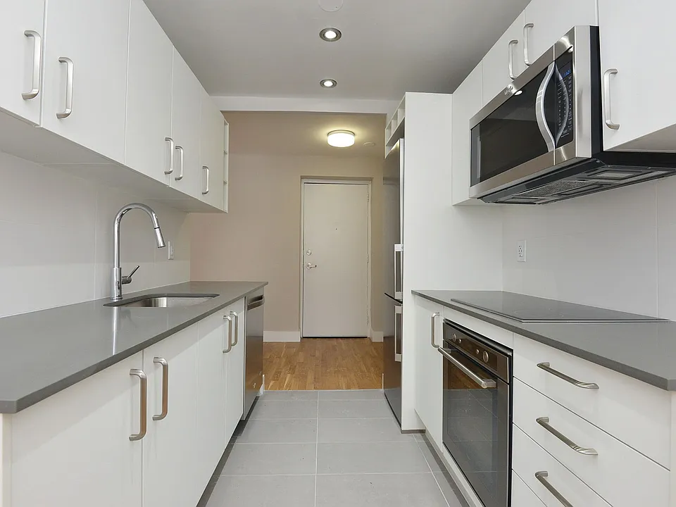 25 Eccleston Dr