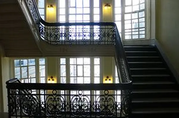 Rented by Douglas Elliman | media 17