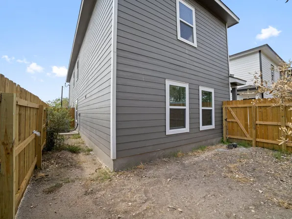 7226 Briar Pl, San Antonio, TX 78221