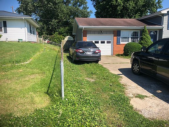 5th image of 260 Andrea Ave