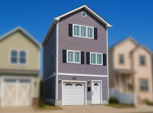 243A Sportsmans Ave, Freeport, NY 11520