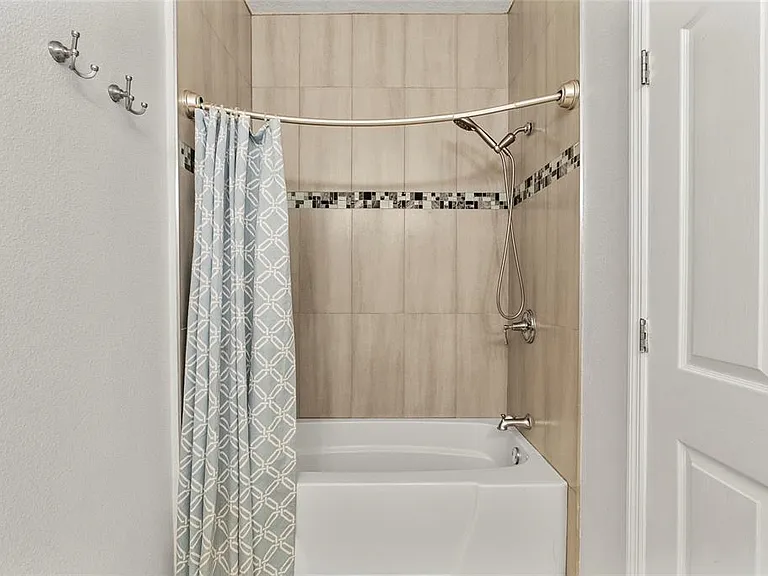 10602 Rochester Way — Photo 20