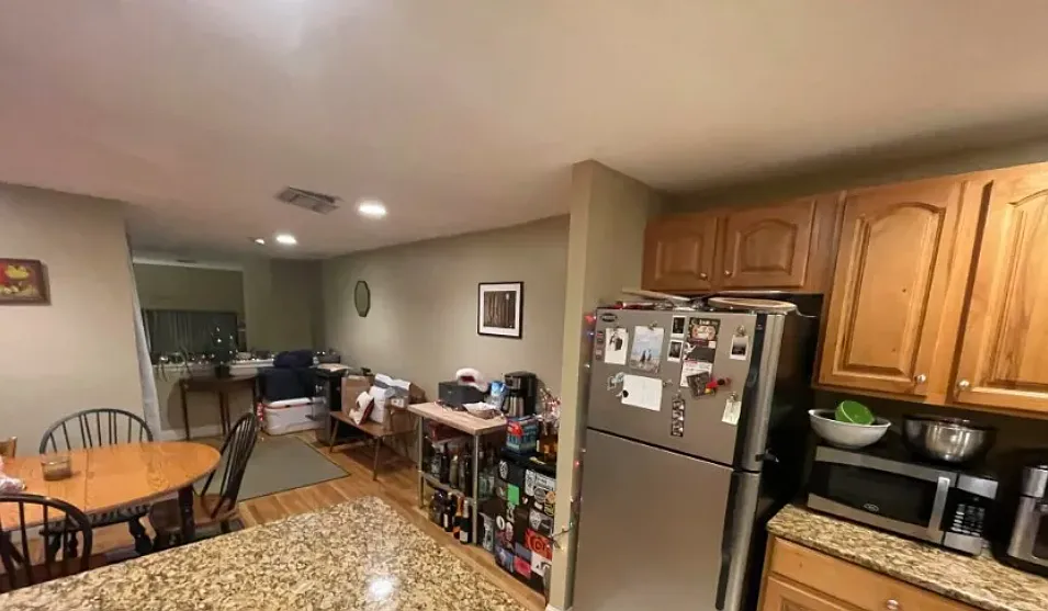 3 bed, 9999 sqft, $4,900 — Photo 4