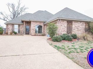 402 Whitney Ln, Pearl, MS 39208