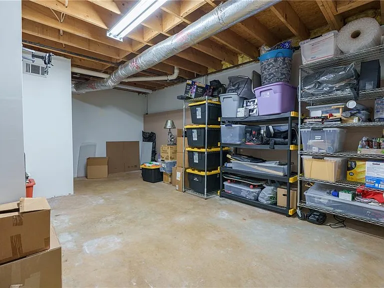 608 Adam Cir — Photo 31