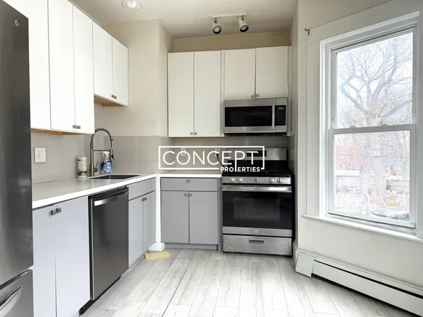 4 Woodbine St #22, Roxbury, MA 02119