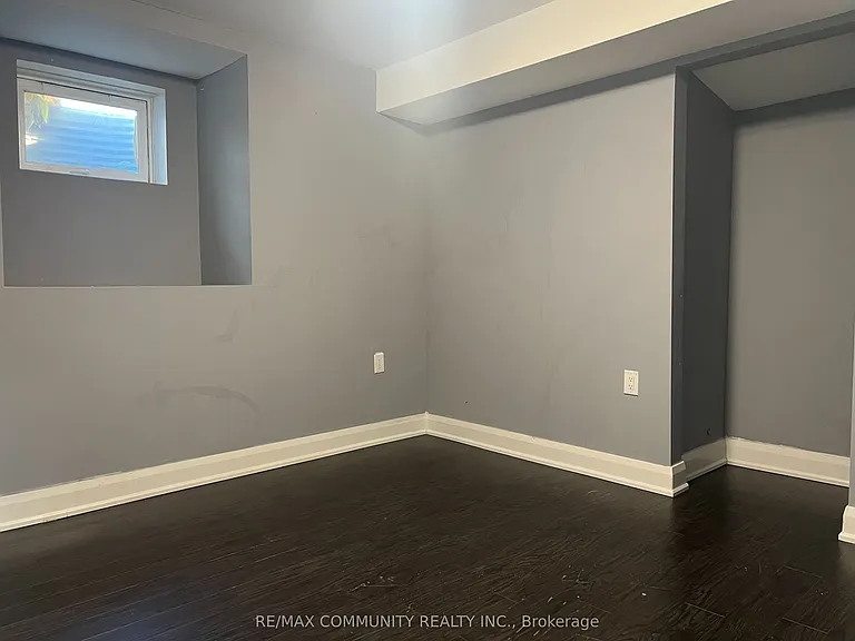 1163 Ravenscroft Rd #BASEMENT — Photo 11