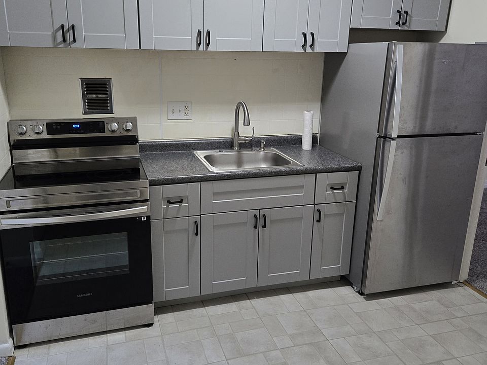 2nd image of 155 Ambler St