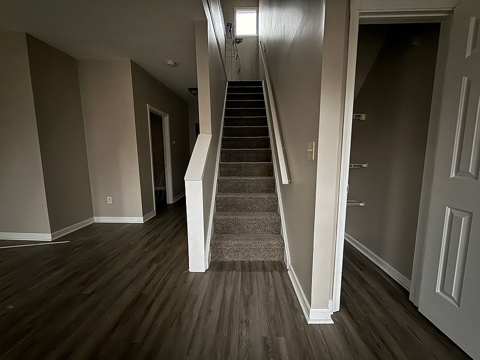 2nd image of 523 Chew St #A