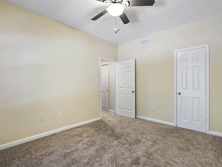 Quail Chase Apartments — Photo 24