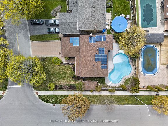 5th image of 2 Dunbar Dr