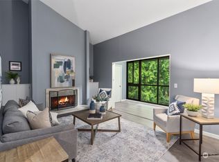 4727 W Lake Sammamish Pkwy SE APT B305, Issaquah, WA