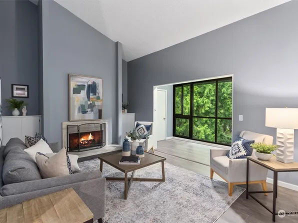 4727 W Lake Sammamish Parkway SE #B305, Issaquah, WA 98027