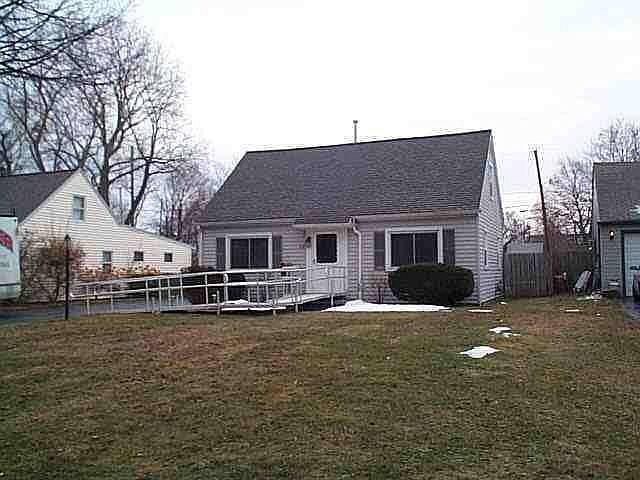 2nd image of 48 Mac Arthur Rd