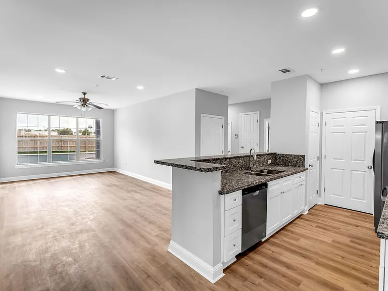 Barrington Pointe — Photo 11