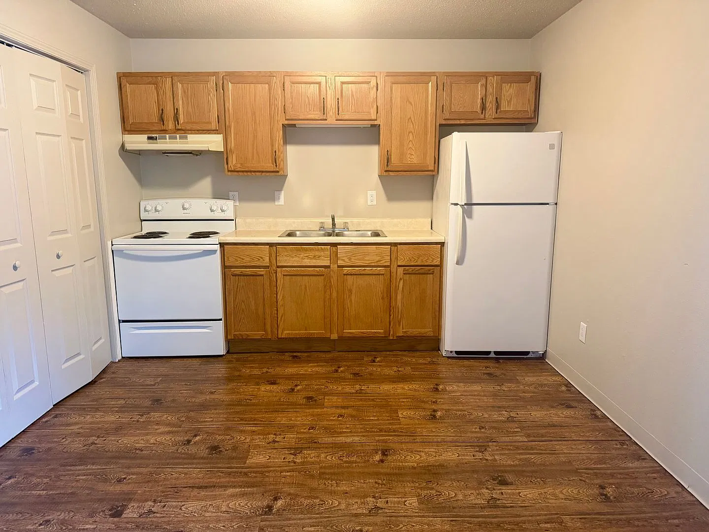 1108 Clemens Rd — Photo 3