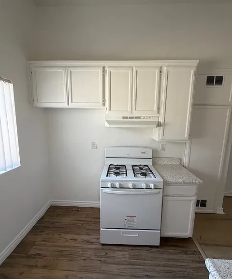 10007 De Soto Ave #217 — Photo 4