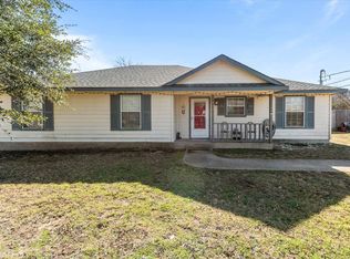 203 W Lee Ave, Whitney, TX 76692