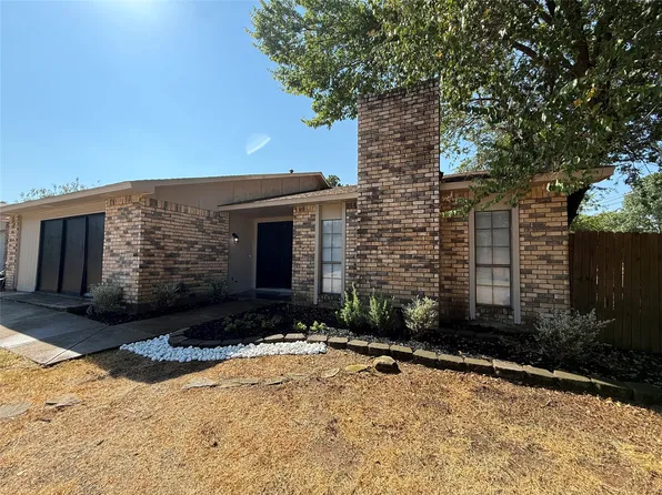 4212 Coronet Ln, Arlington, TX 76017