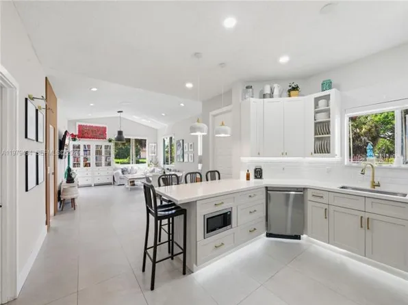 1166 SW 158th Way #46, Pembroke Pines, FL 33027