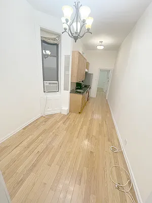 Rented by YKLL LLC | media 10