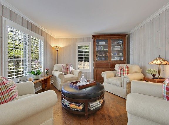 4th image of 5545 S Elm St