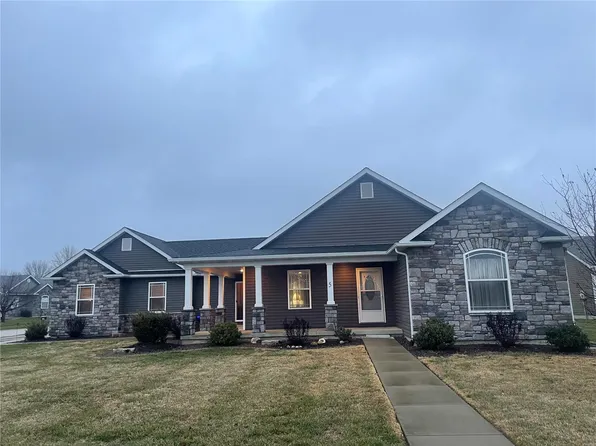 5 Pebble Ct, Jerseyville, IL 62052