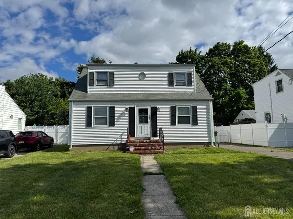 31 Pacific St, Edison, NJ 08817