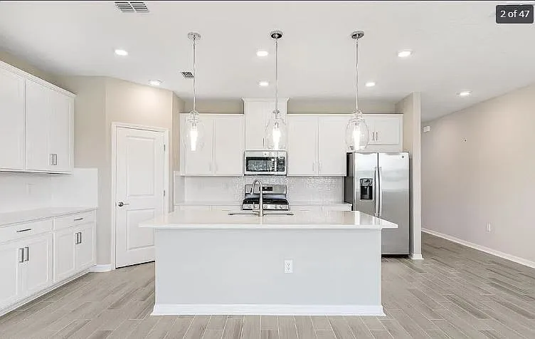 Building Photo - 358 Cherry Elm Dr