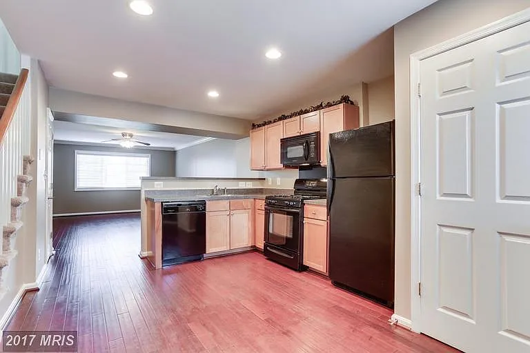 1615B N Van Dorn St #B — Photo 3
